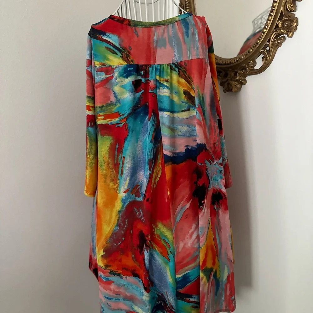 🧡🩵Multi colored top🩵🧡 - Picture 3 of 3